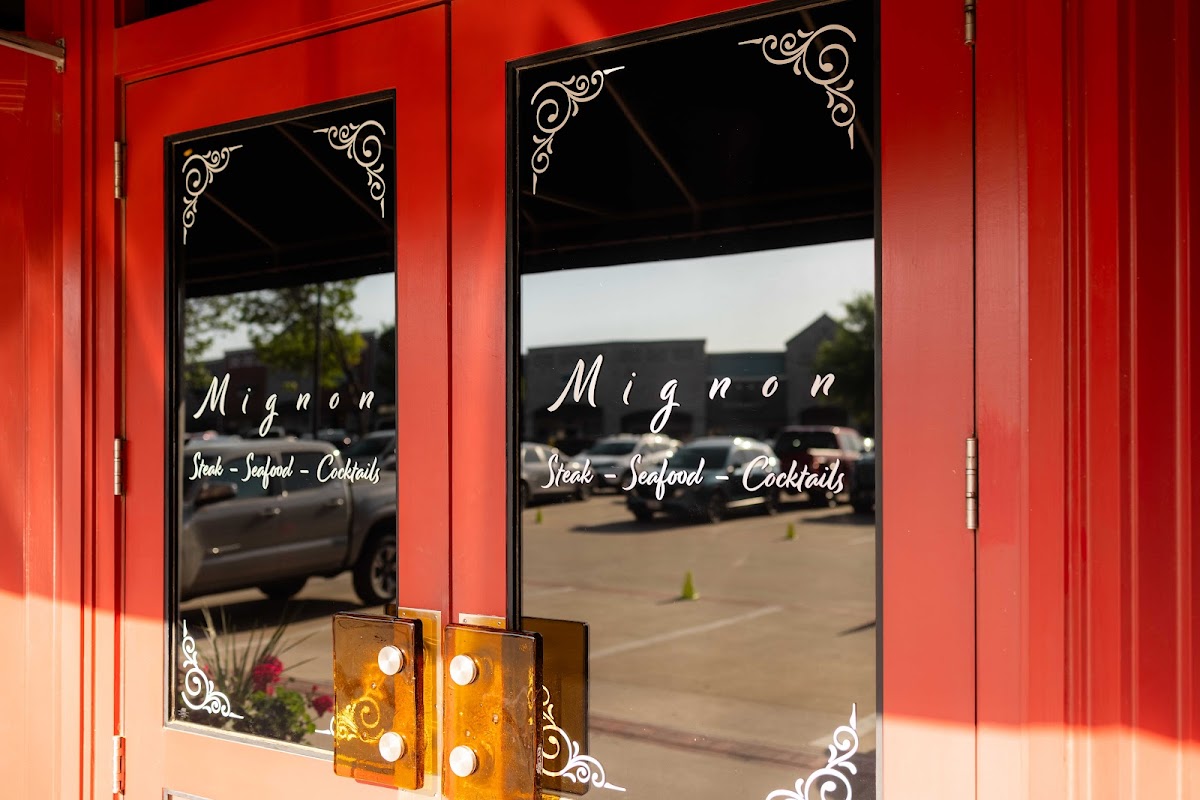 Mignon - Prime Steaks, Seafood and Cocktails