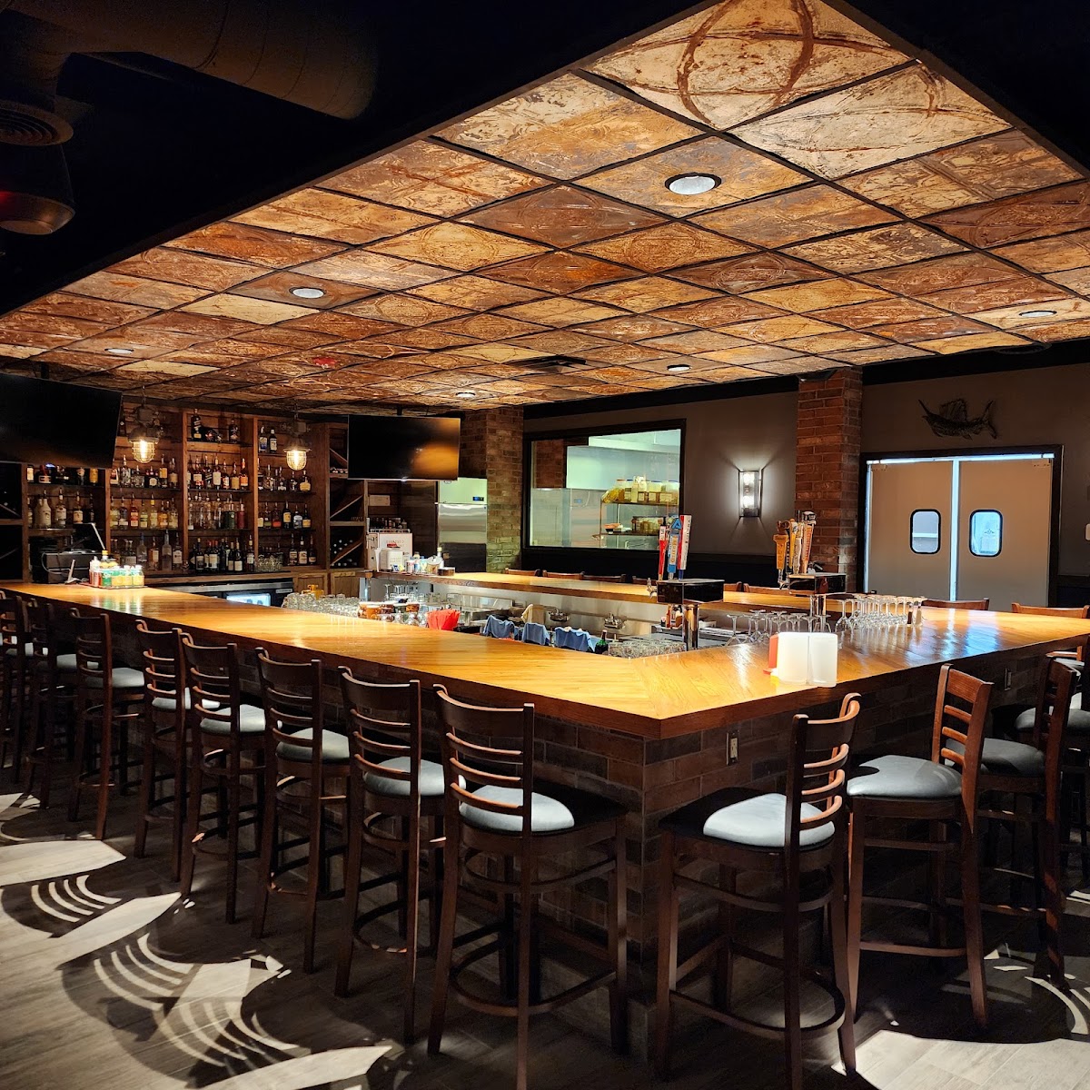 Manhattan Heights Tavern & Grill
